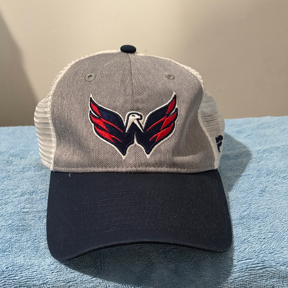 Washington Capitals mesh Fanatics hat